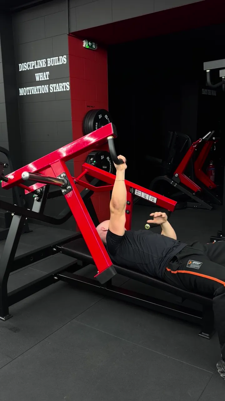 Incline press machine